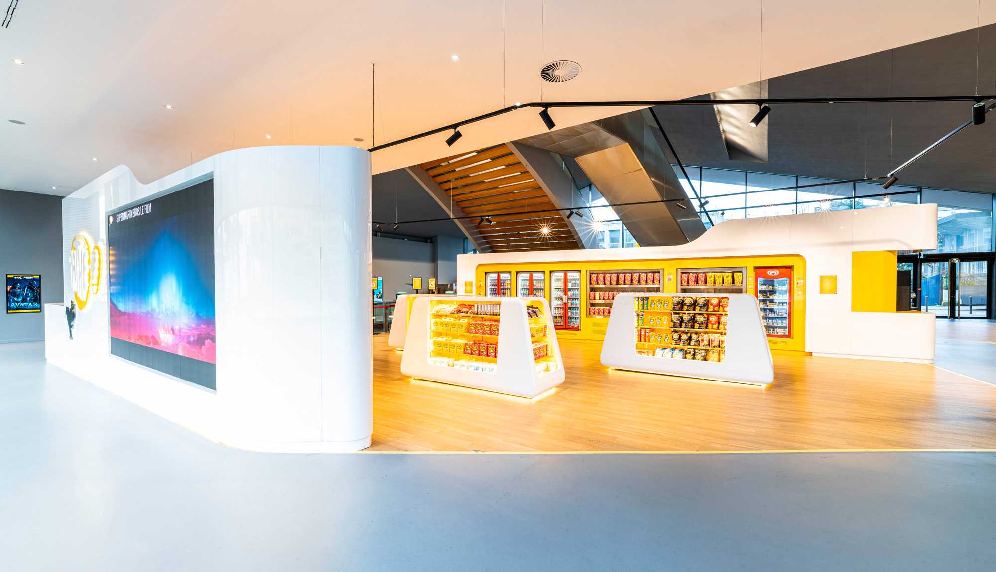 FAY ARCHITECTES - Passage à la marque, retails, Charlie's & Häagen-Dasz, Pathé Games, Circulations, Entrées de salle - Architecture cinéma