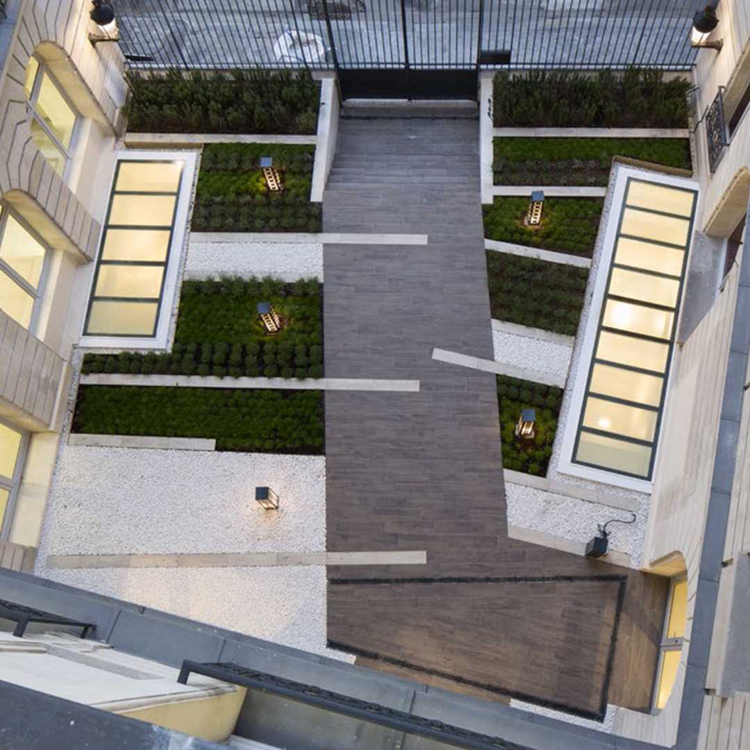 FAY ARCHITECTES Restructuration d’un immeuble de bureaux à Paris 8e, A.SCHOENERT INVESCO REAL ESTATE ALIUTA