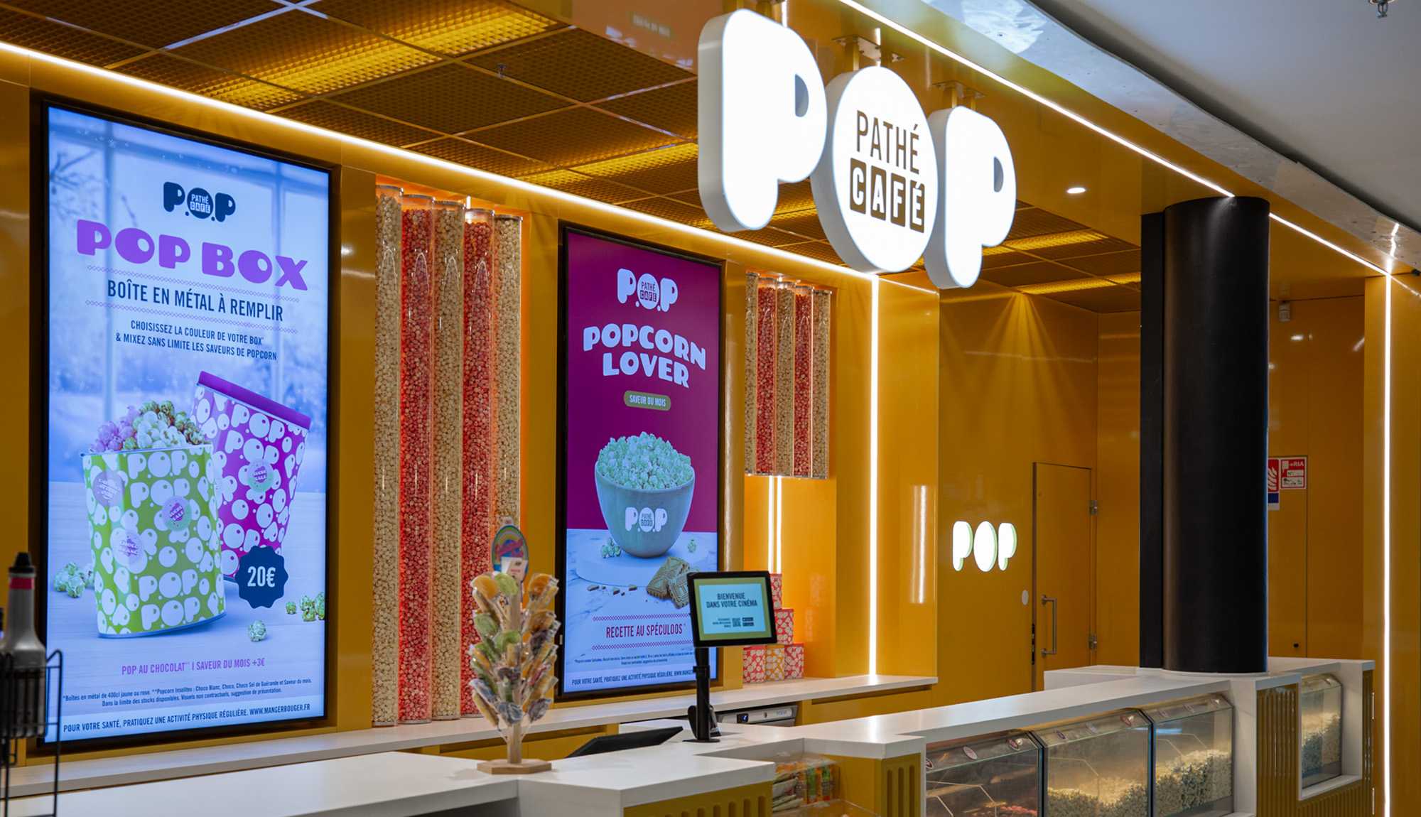 fay-architectes-pathe-cinema-cafe-pop-senart-comptoir cinéma architecture intérieure jaune